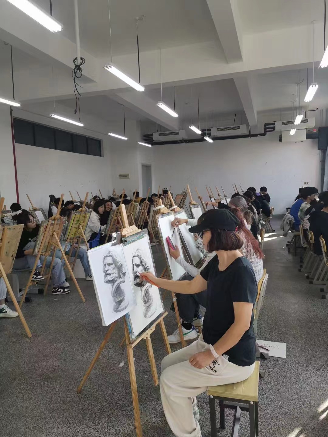 文化创意学院2023级新生开启开学“第一课”