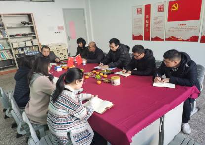 汽车与交通工程学院召开2021-2022学年第一学期期中评课交流会、教师座谈会