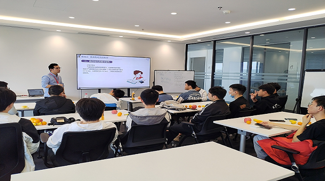 校企课程合作，培养智能制造创新型人才