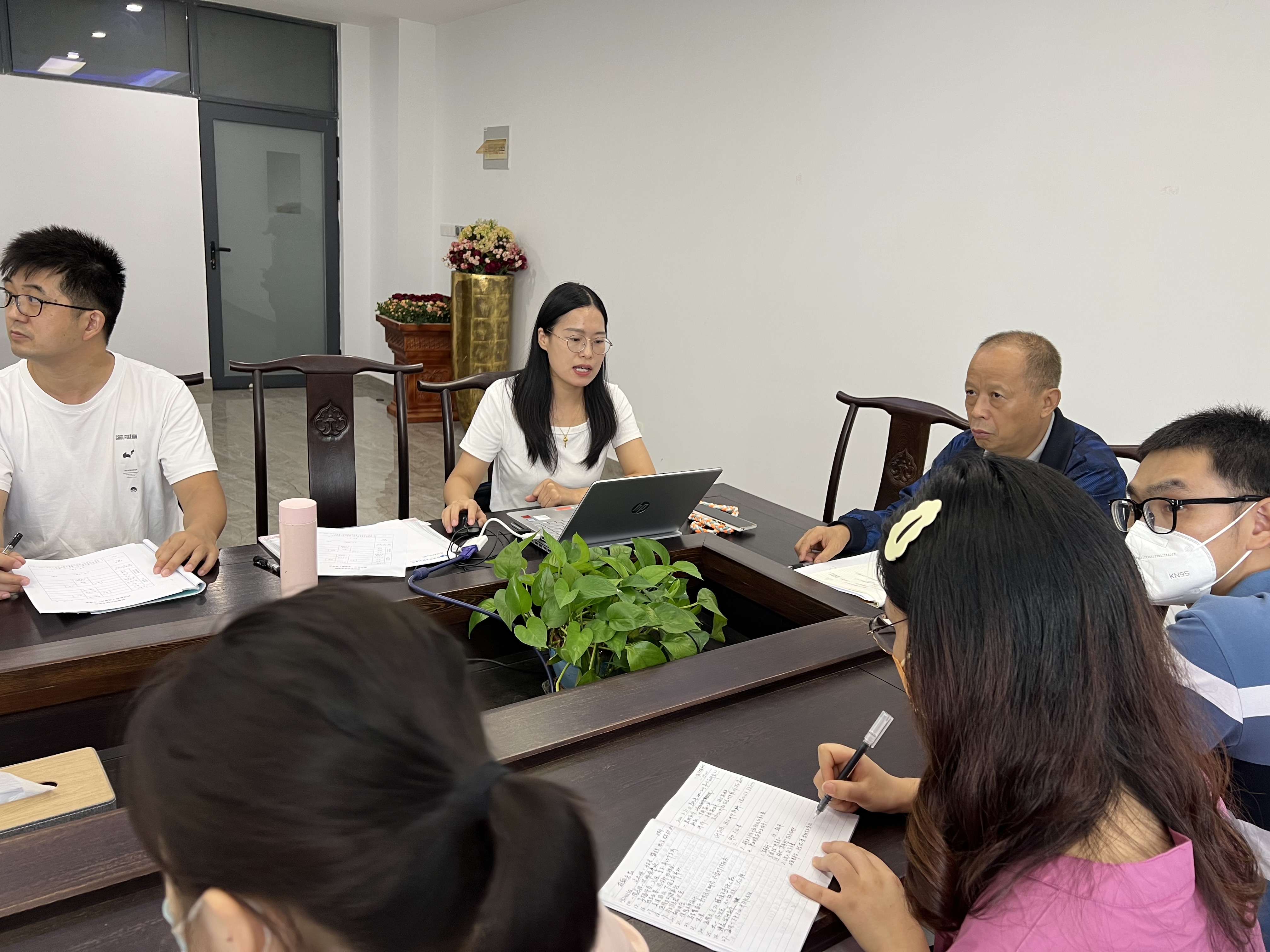 马克思主义学院召开教学工作总结会