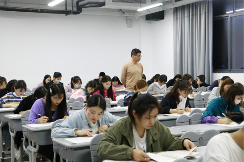 我校进行第40期入党积极分子培训班结业考试