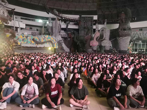 我校法制辅导员为新生开展安全教育与全民心防讲座